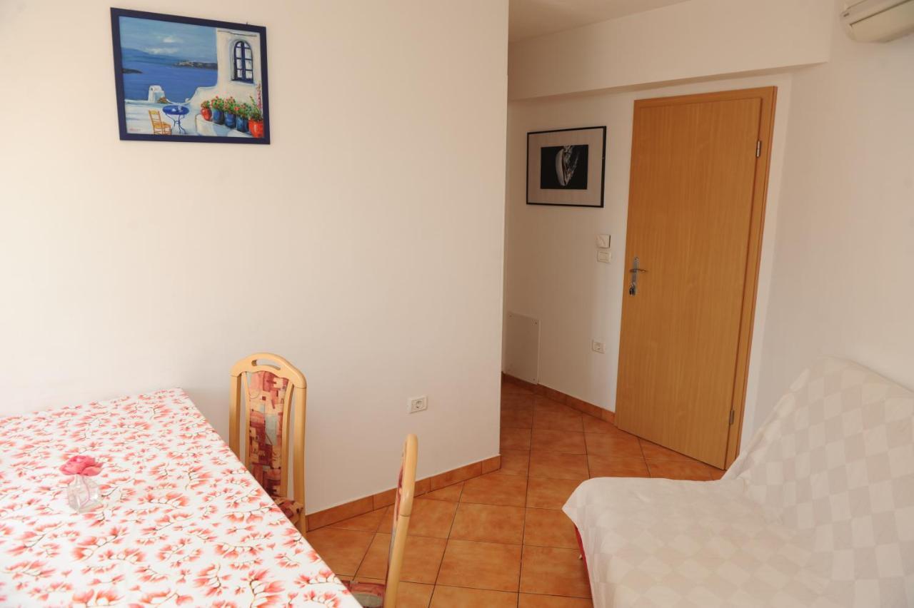 Apartma Lavela Apartment Izola Bagian luar foto